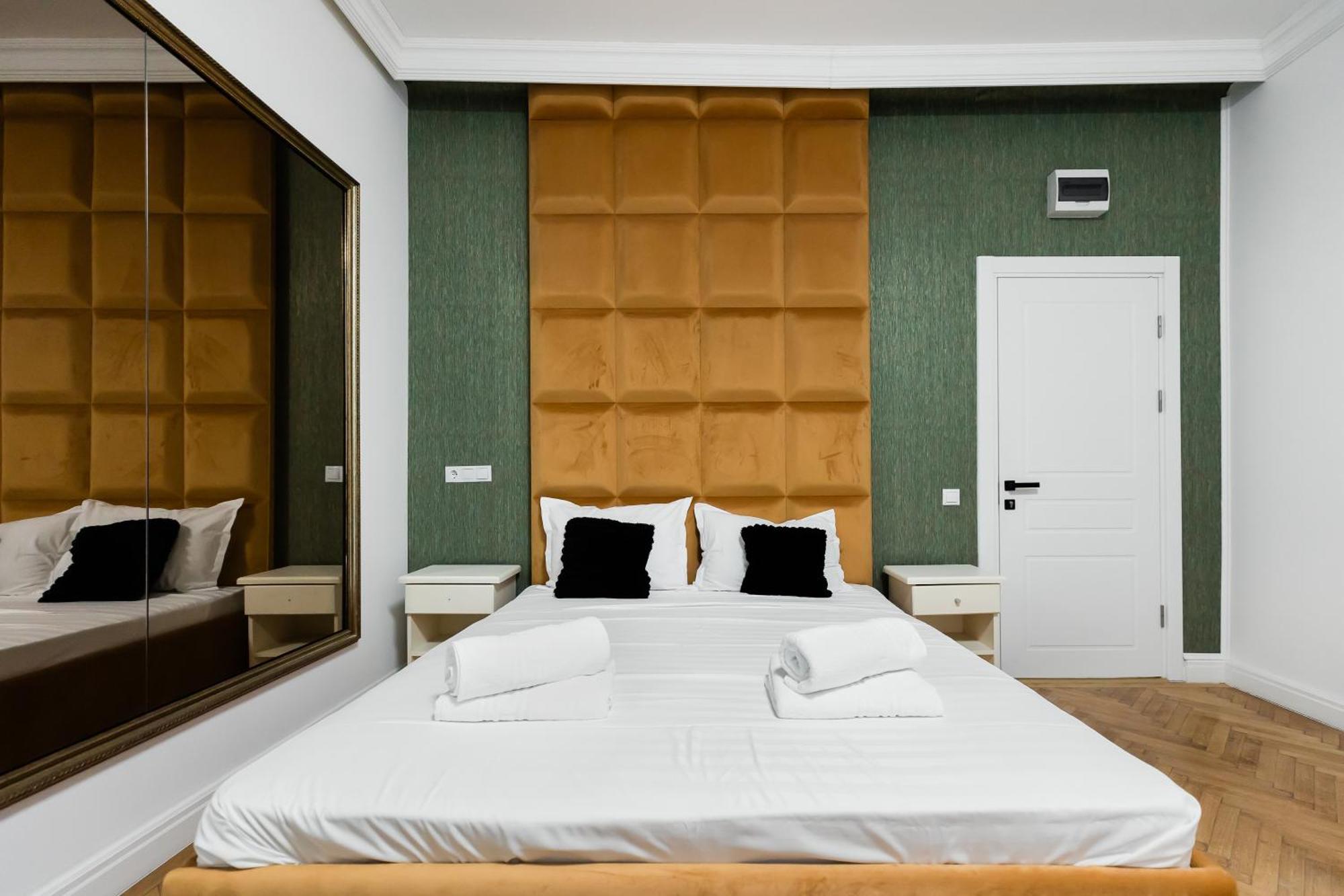 Central Studios In Piata Romana Bukarest Zimmer foto